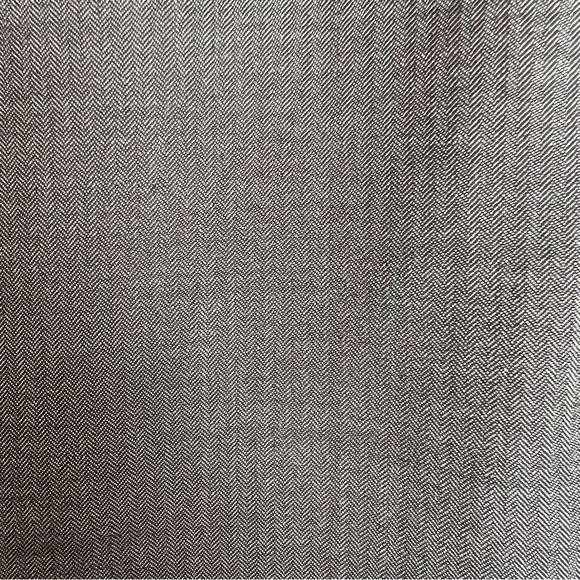 Kenneth Cole suit. Gray. 42 long/36 waist. - Picture 5 of 5